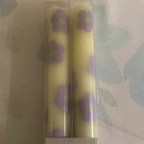 Huntington Home Other - Huntington Home 2 Pack Flower Led Novelty Taper Candles